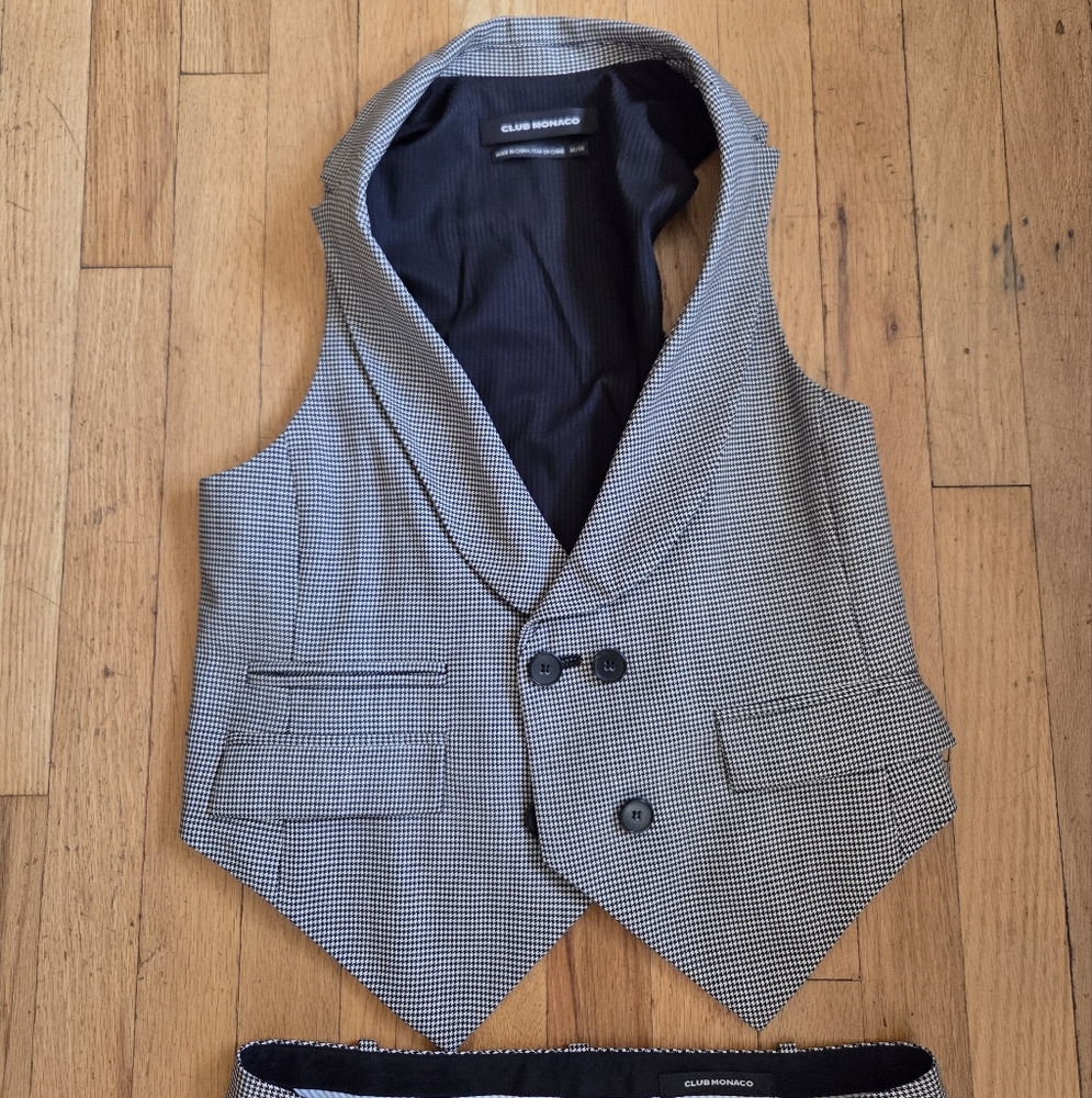 Club Monaco Houndstooth Vest in Black and White
